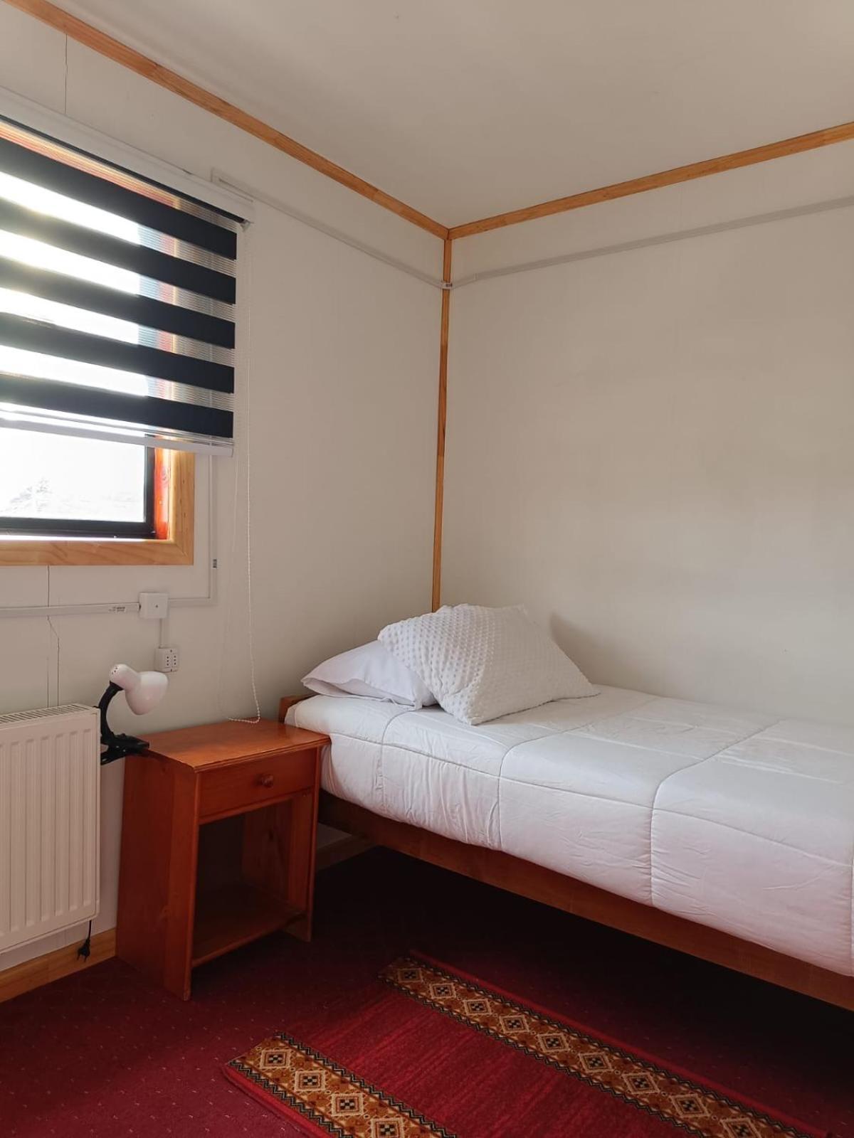 Hostal B&B Coastal Natales プエルト・ナタレス エクステリア 写真